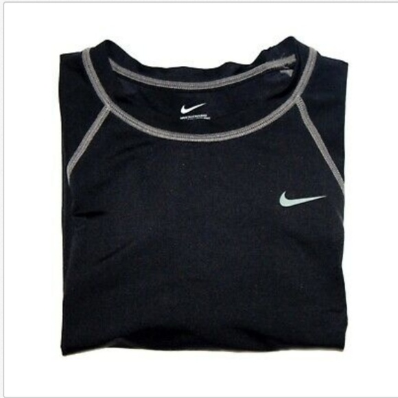 Nike Men's Short Sleeve Athletic T-Shirt Size Medium - Picture 4 of 5